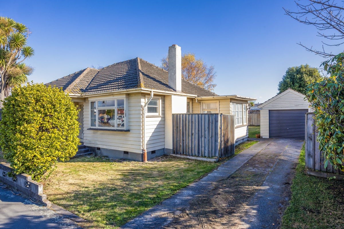 193 Main North Road, Redwood, Christchurch - Carousel 1