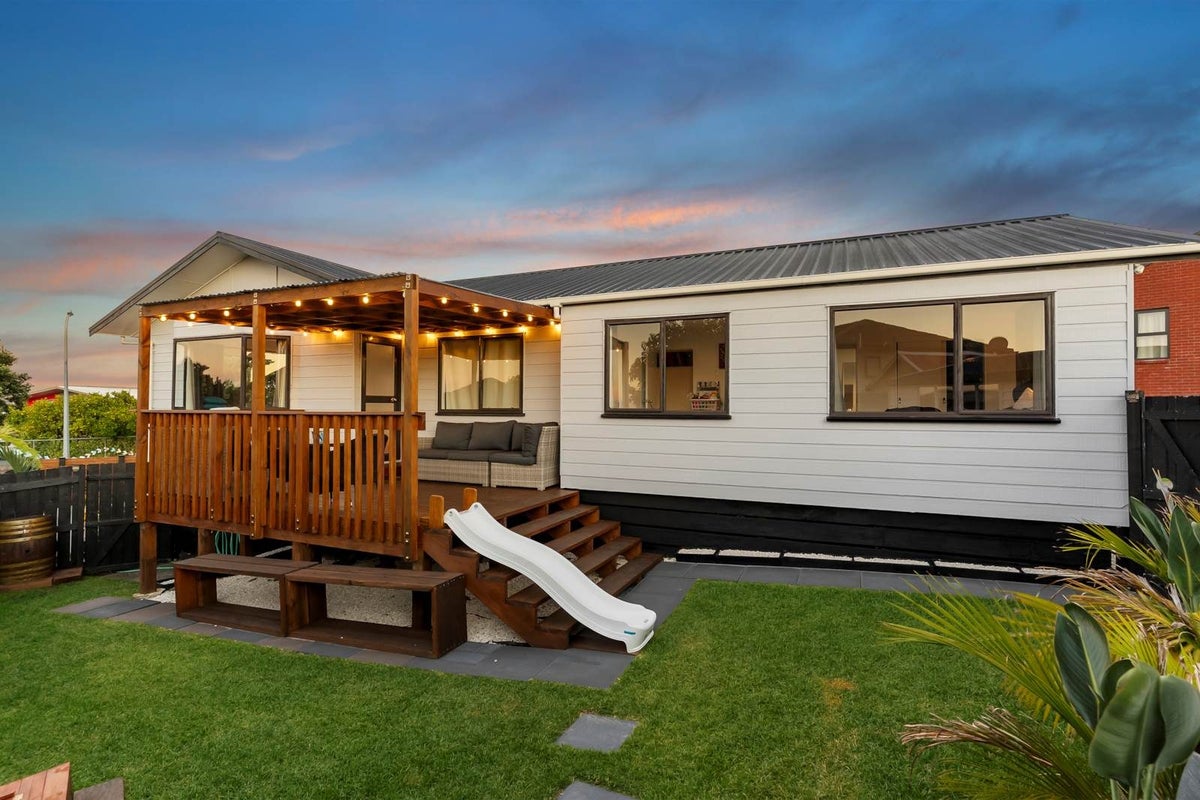 225 Finlayson Avenue, Clendon Park, Auckland - Carousel 1