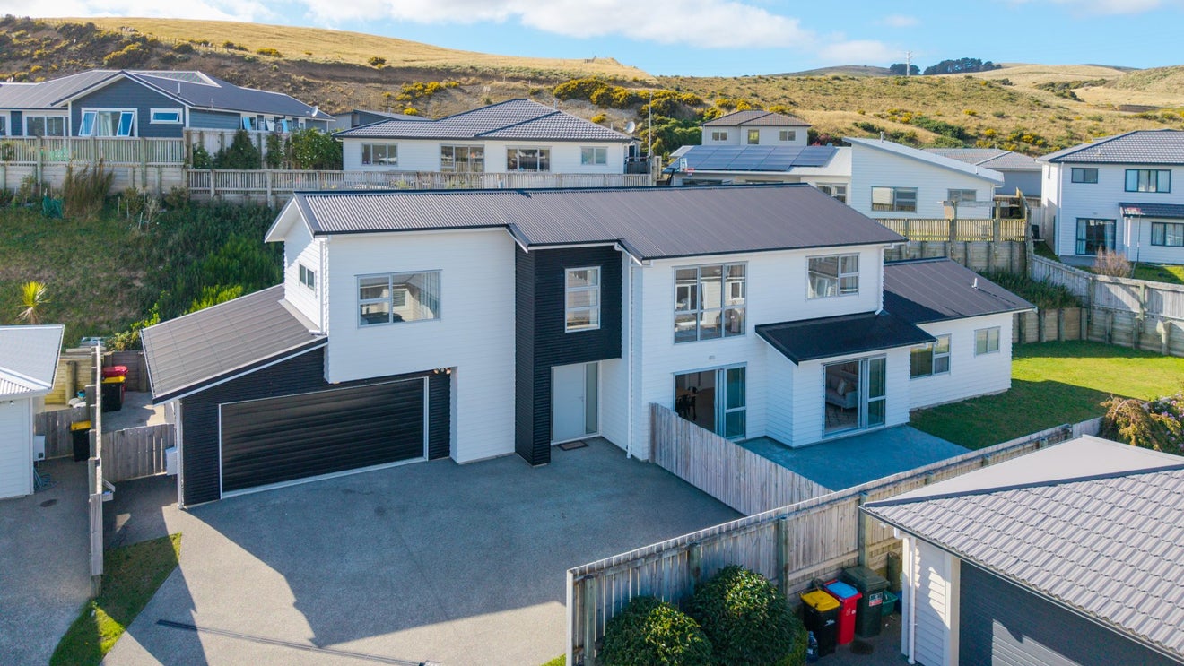 71 Grenada Drive, Grenada Village, Wellington - Carousel 1