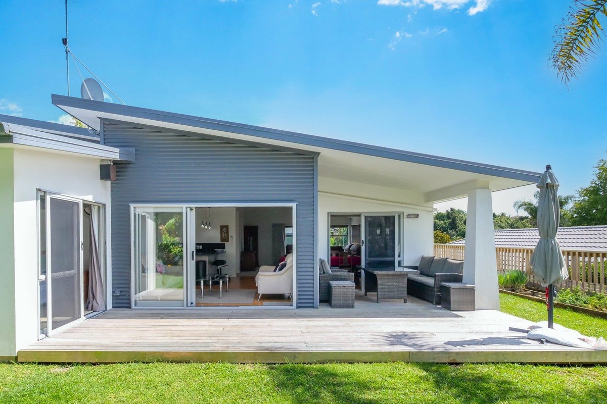 100 Orange Lane, Bethlehem, Tauranga - Carousel 1