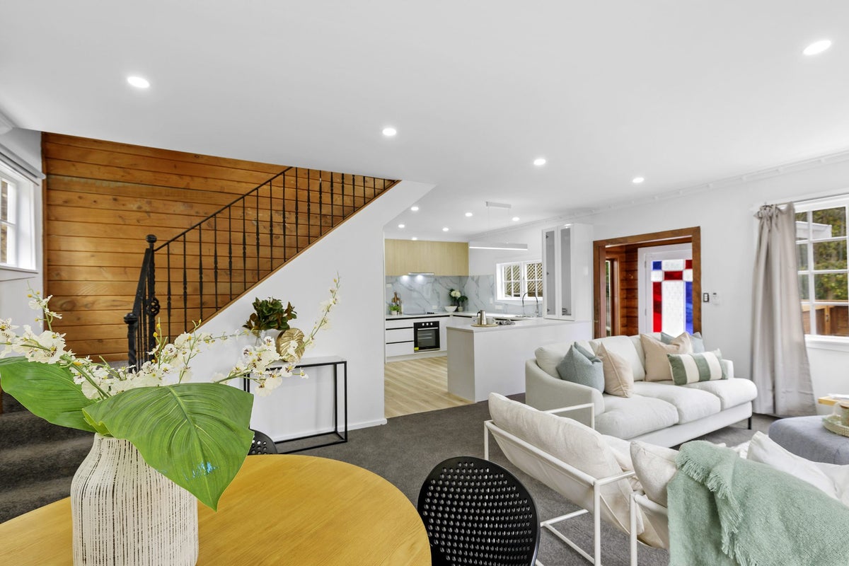 128 Manuka Street, Stokes Valley, Lower Hutt - Carousel 2
