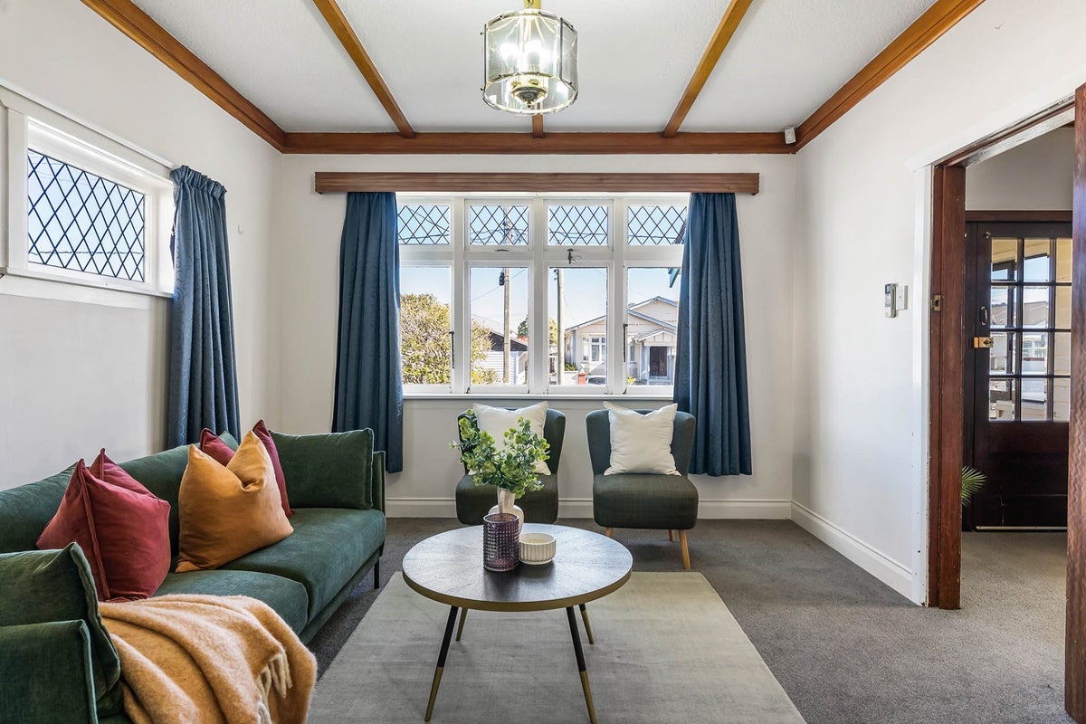 8 Liverpool Street, Miramar, Wellington - Carousel 2