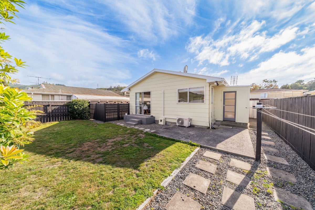 28A Roband Crescent, Brown Owl, Upper Hutt - Carousel 22