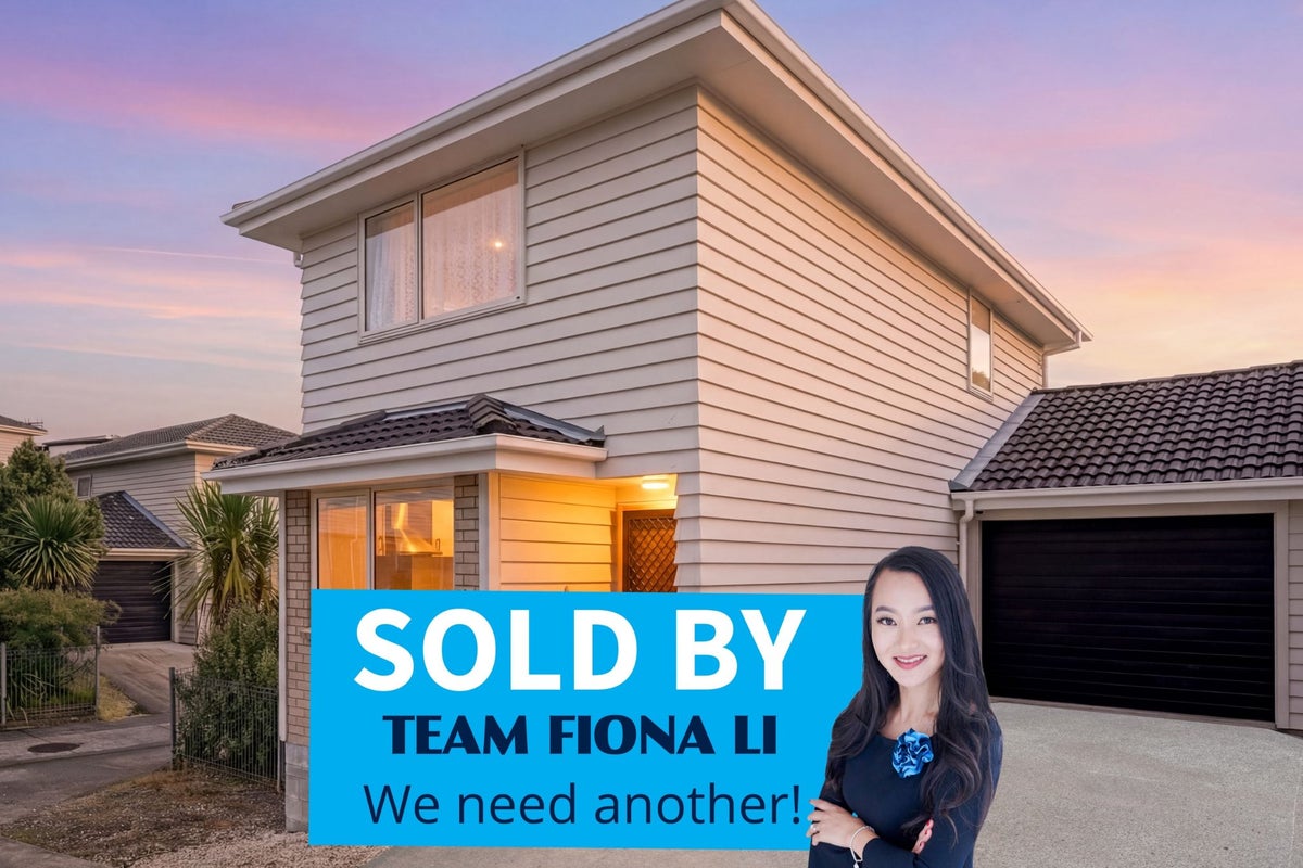 11 Manatu Lane, Kelston, Auckland - Carousel 1