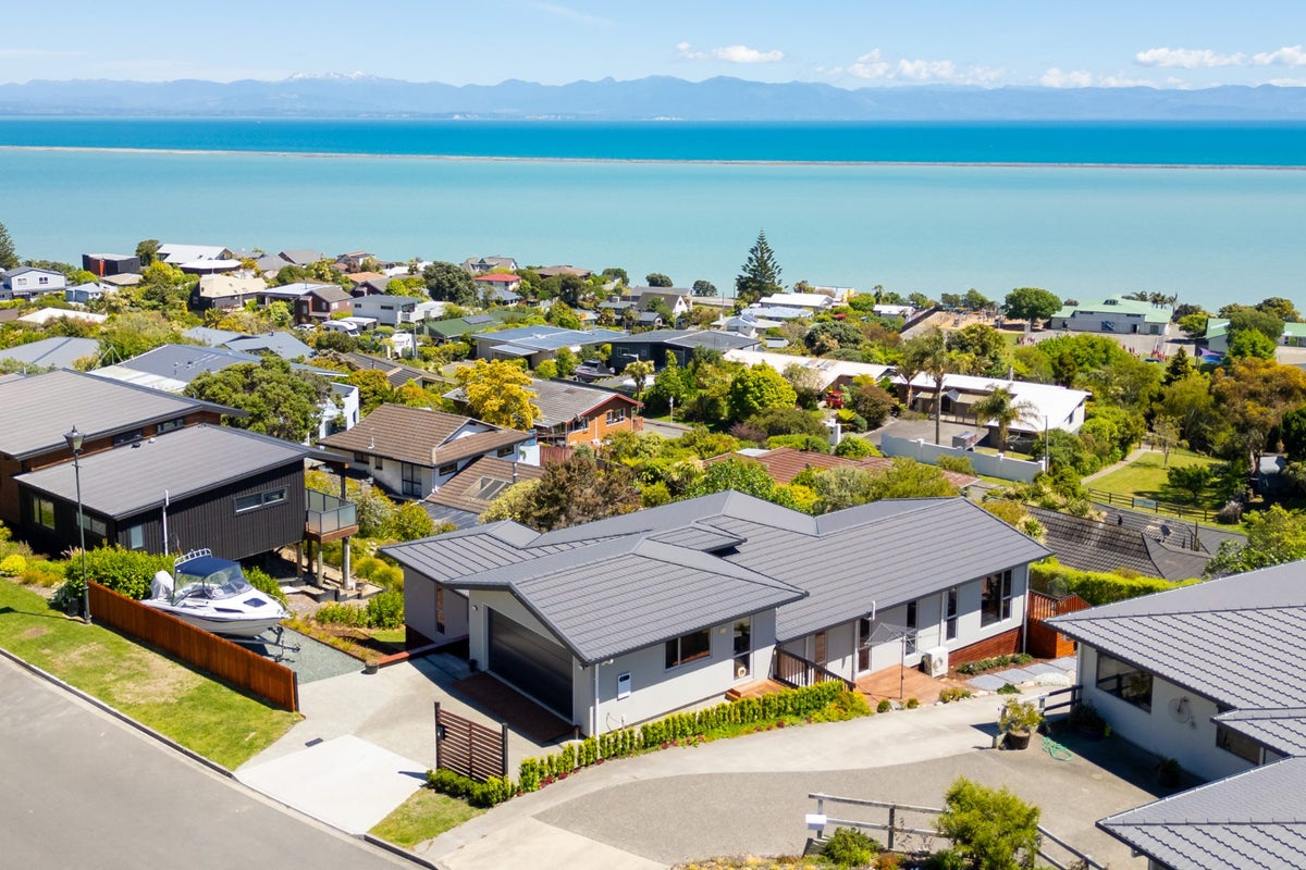 4 McConnell Place, Marybank, Nelson - Carousel 1