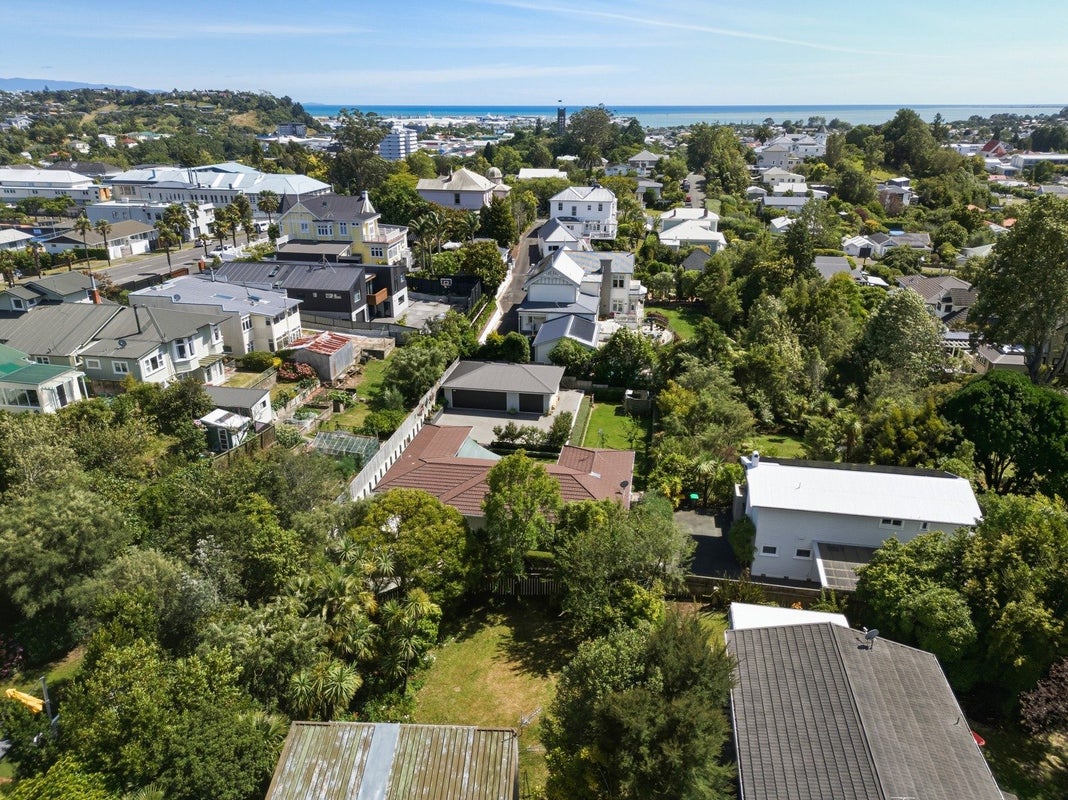27 Brougham Street, Nelson South, Nelson - Carousel 37