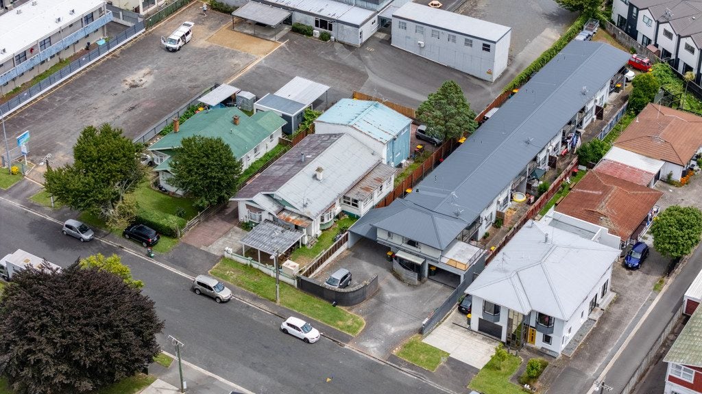 20 Abbotsford Street, Whitiora, Hamilton - Carousel 1