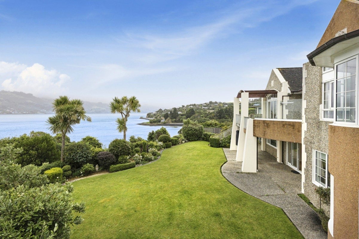 6 Mission Cove, Company Bay, Dunedin - Carousel 1