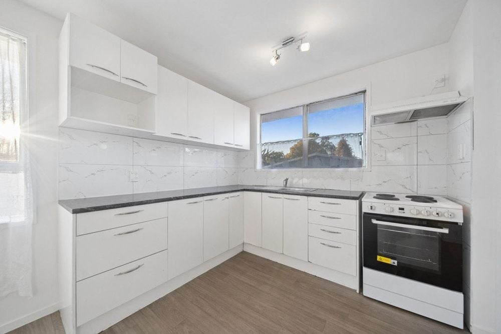 45 Moncrieff Avenue, Clendon Park, Auckland - Carousel 2