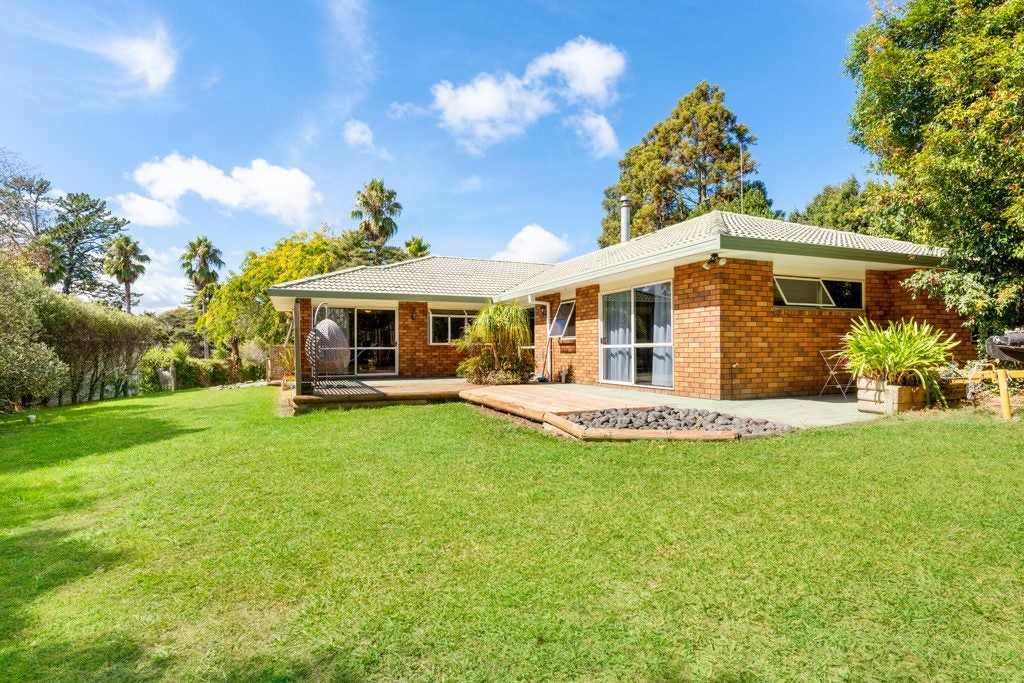 4 Cloverfields Drive, Waimauku, Waimauku - Carousel 1