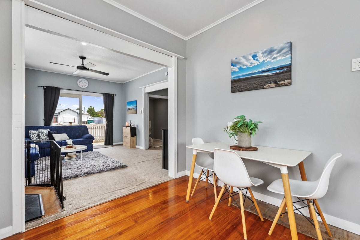 93 Fox Street, Featherston - Carousel 2