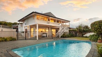 21 Brookview Court, Queenwood, Hamilton - Carousel 1