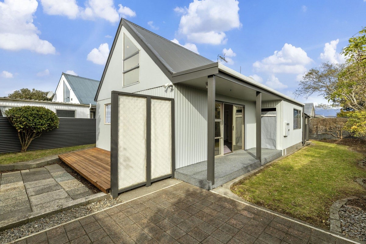 9A Brierley Place, Marfell, New Plymouth - Carousel 1