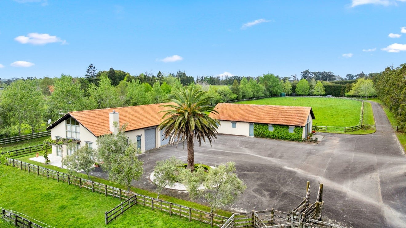 744 Waitakere Road, Kumeu, Kumeu - Carousel 1