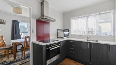 1/16 Butler Avenue, Papatoetoe, Auckland - Carousel 1