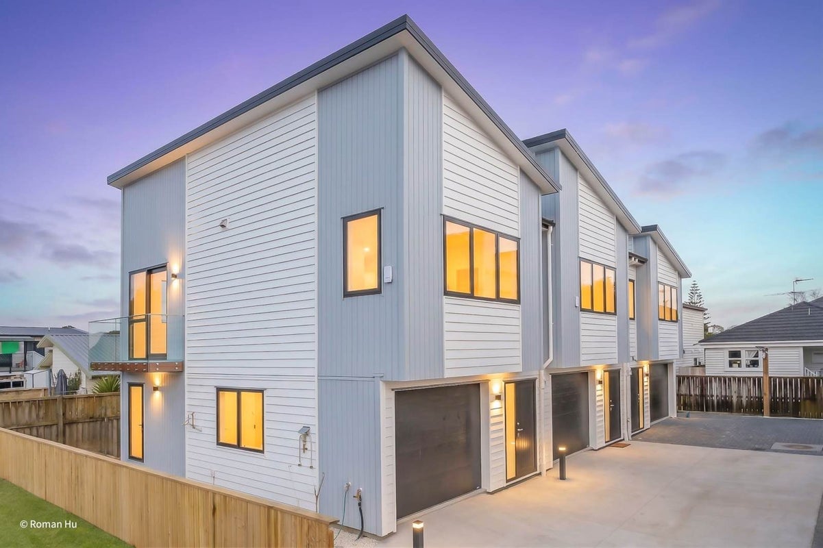1B Edwards Avenue, Henderson, Auckland - Carousel 2