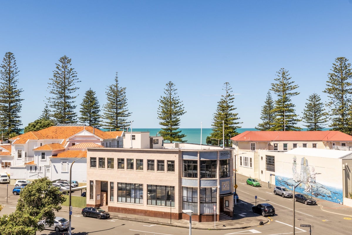 3E/3 Shakespeare Road, Napier South, Napier - Carousel 2