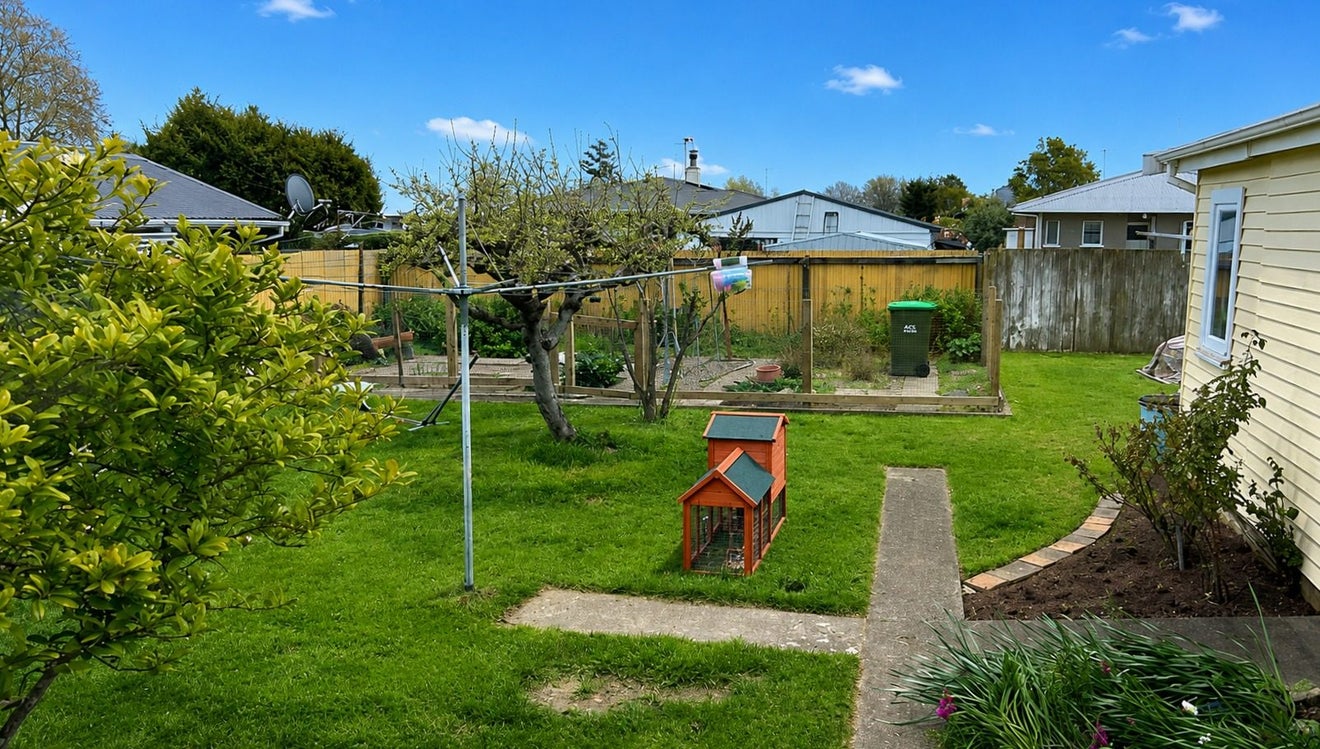 30 Tennyson Crescent, Stoke, Nelson - Carousel 2