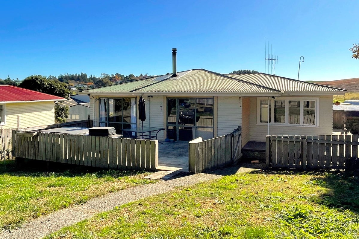 11 Main North Road, Otorohanga, Otorohanga - Carousel 1