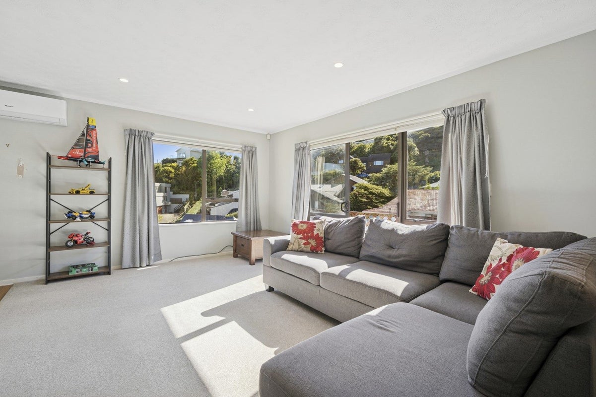 141 Pope Street, Camborne, Porirua - Carousel 1