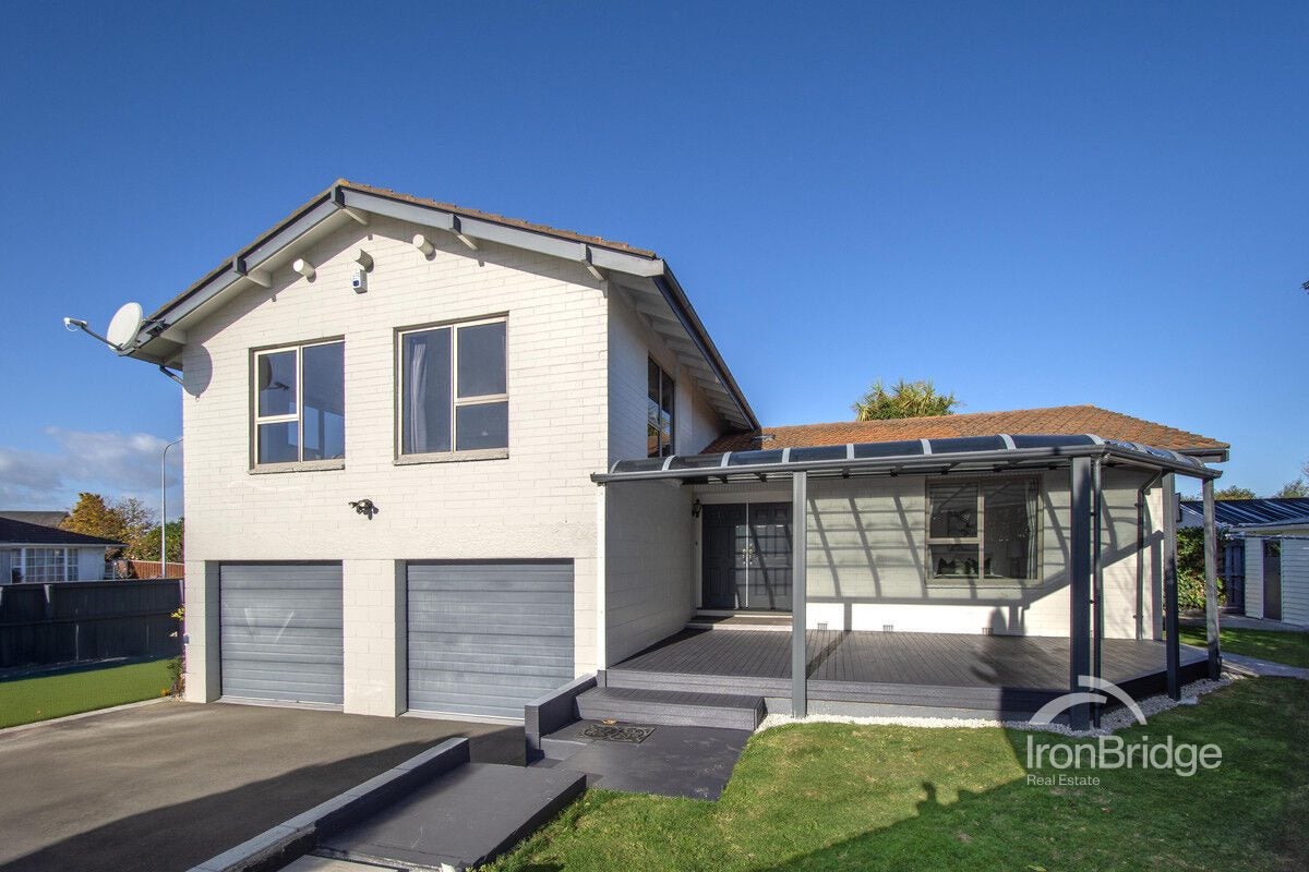 25 Delaware Crescent, Russley, Christchurch - Carousel 2