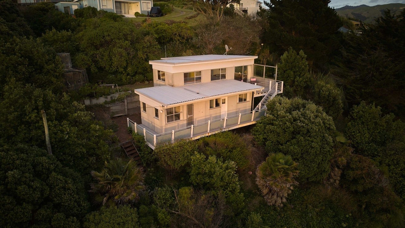 34 Guthrie Crescent, Castlepoint, Tinui - Carousel 1