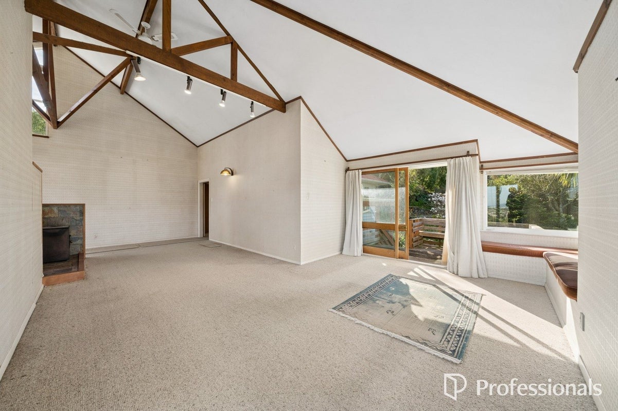 5 Hill Road, Belmont, Lower Hutt - Carousel 2