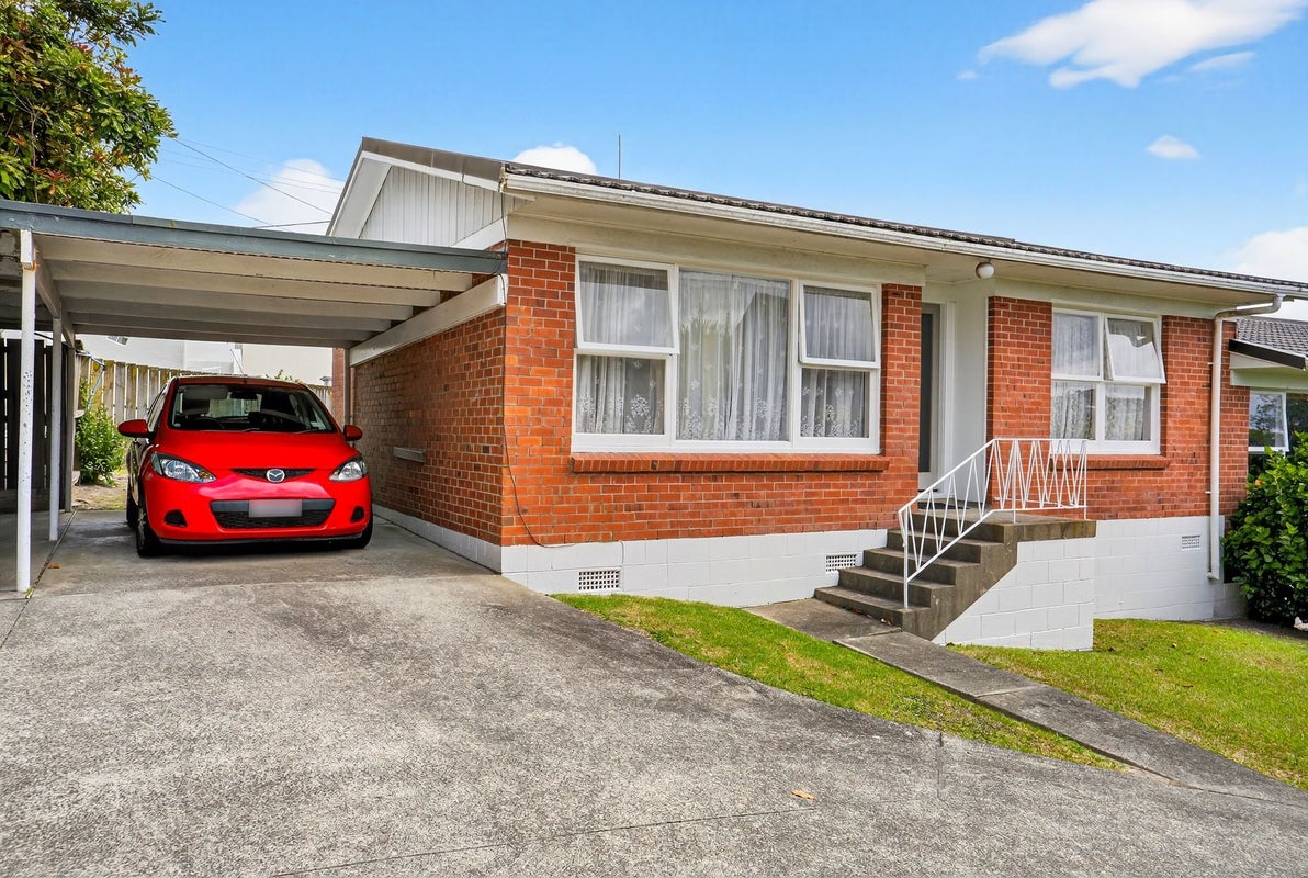 3/497 Beach Road, Murrays Bay, Auckland - Carousel 1
