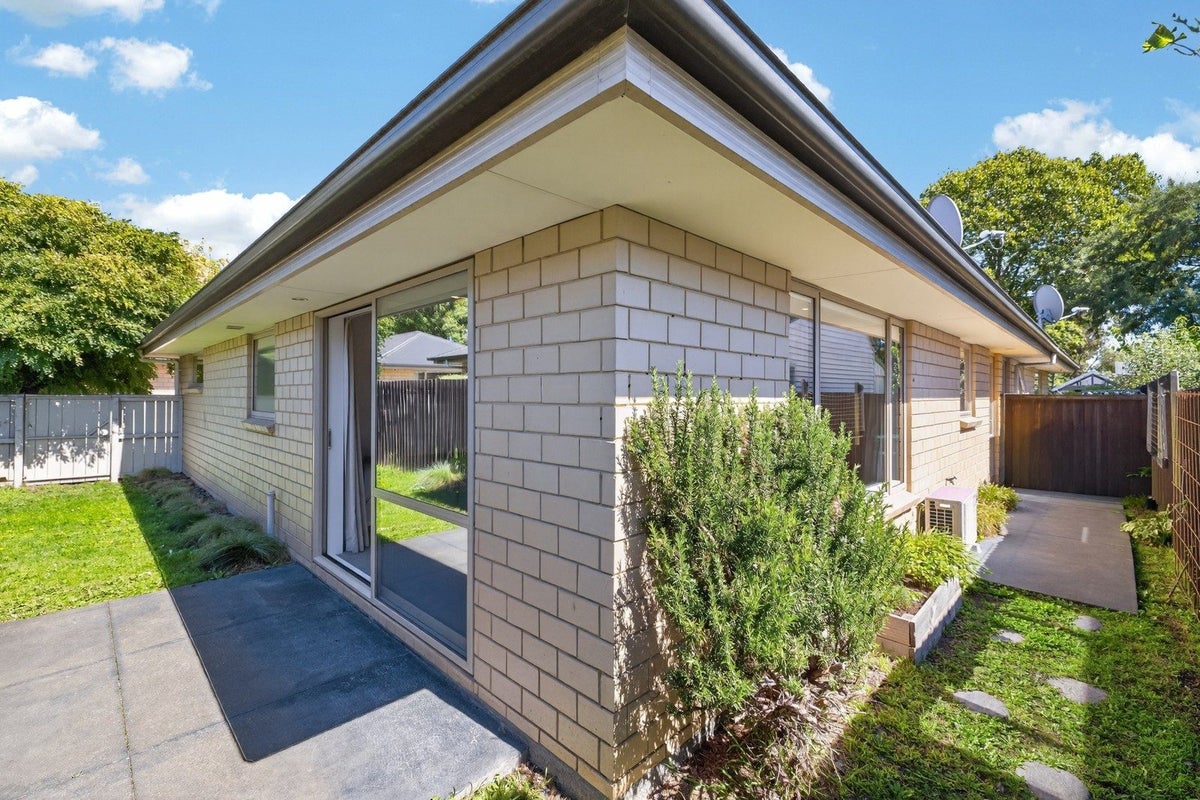 52 Thackeray Place, Waltham, Christchurch - Carousel 2