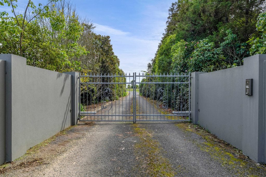550 Mountain Road, Lepperton, New Plymouth - Carousel 2