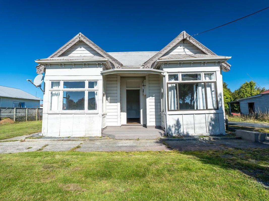 50 James Street, Balclutha - Carousel 1