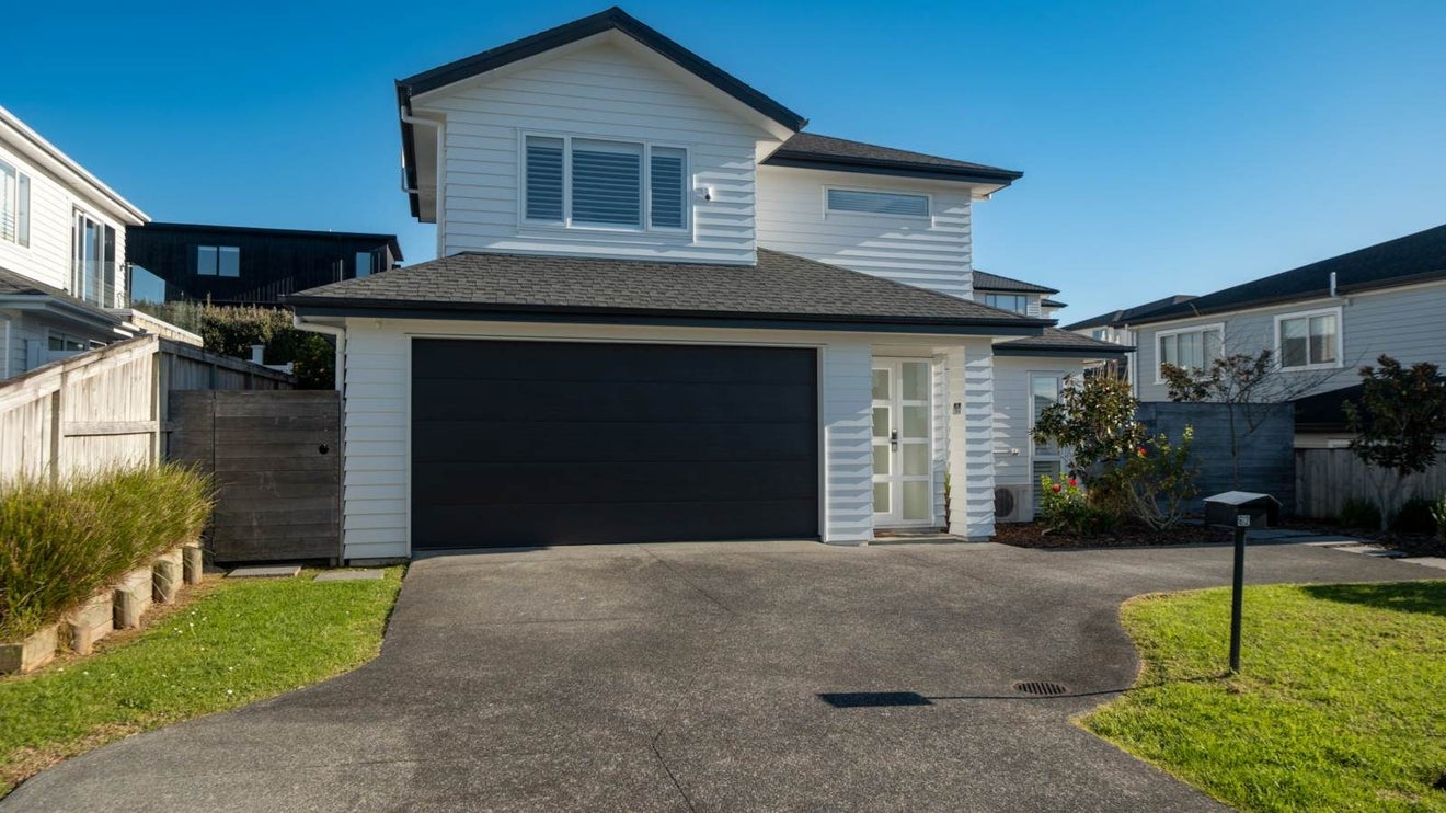 62 Timberland Drive, Silverdale, Silverdale - Carousel 1