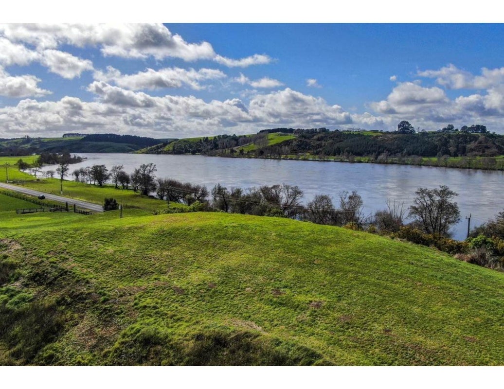 587 Churchill Road, Pukekawa - Carousel 7