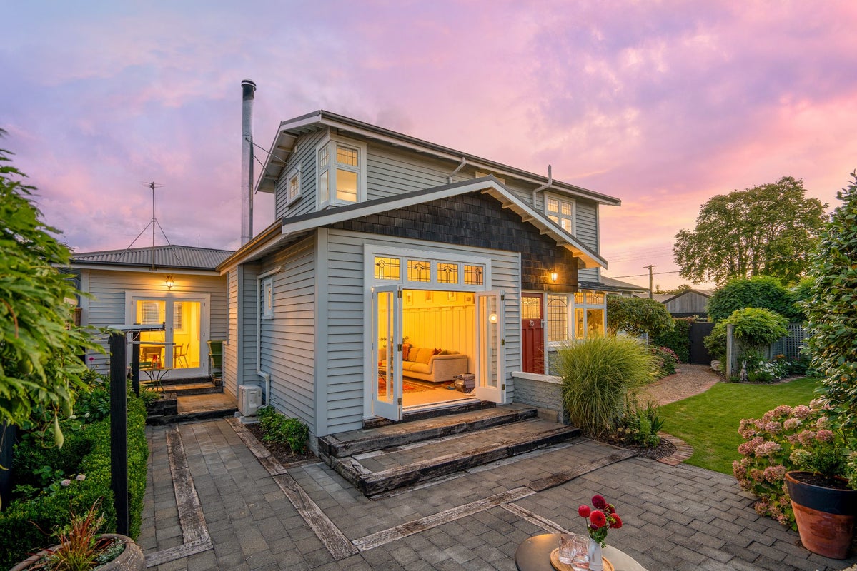 1/6 Saint Martins Road, Saint Martins, Christchurch - Carousel 2