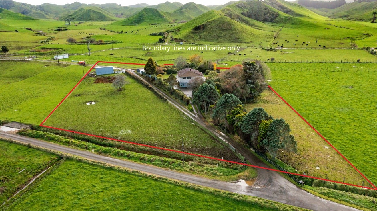 250 Ahuroa Road, Stratford - Carousel 1