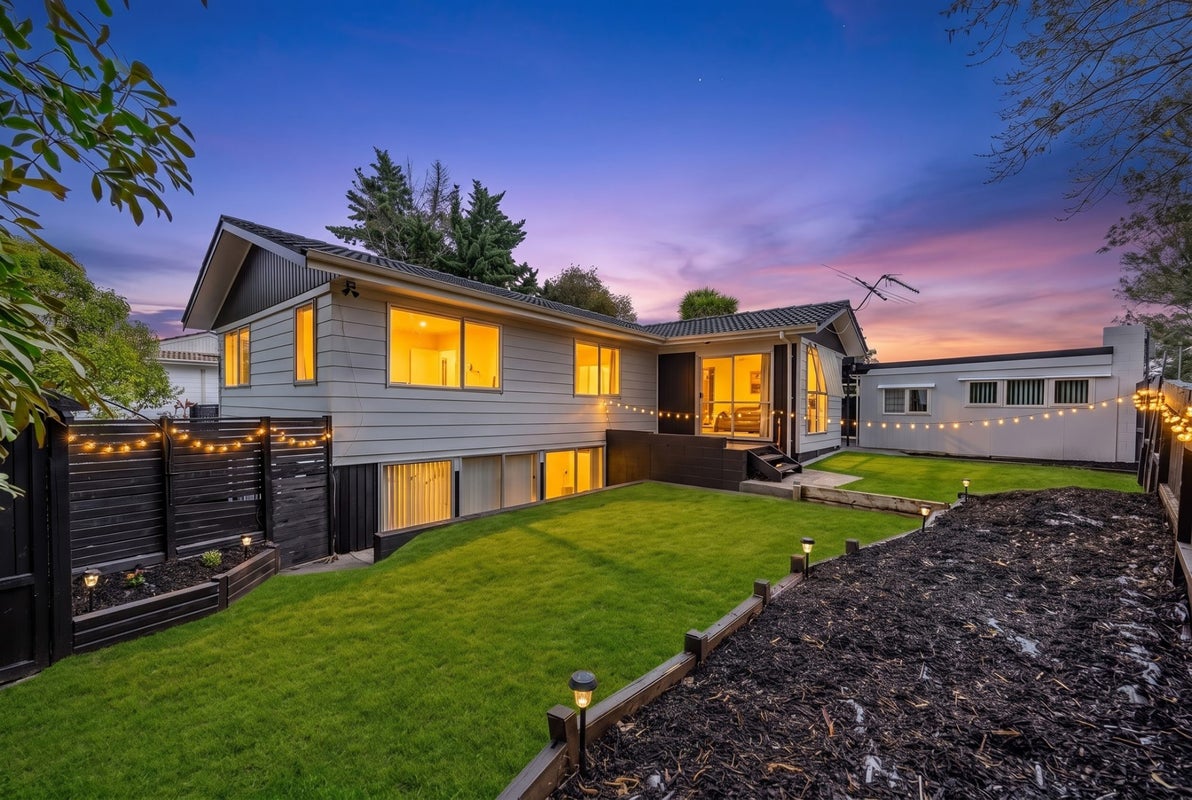 9 Joshua Place, Weymouth, Manukau City, Auckland - Carousel 1