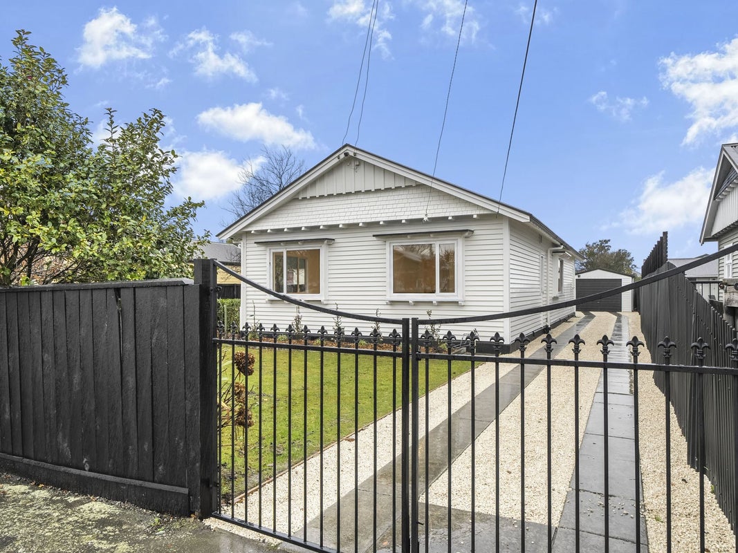 16 Archer Street, St. Albans, Christchurch City, Canterbury - Carousel 2