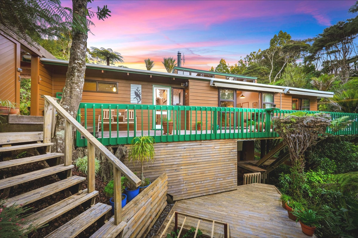 261 Konini Road, Titirangi, Auckland - Carousel 2