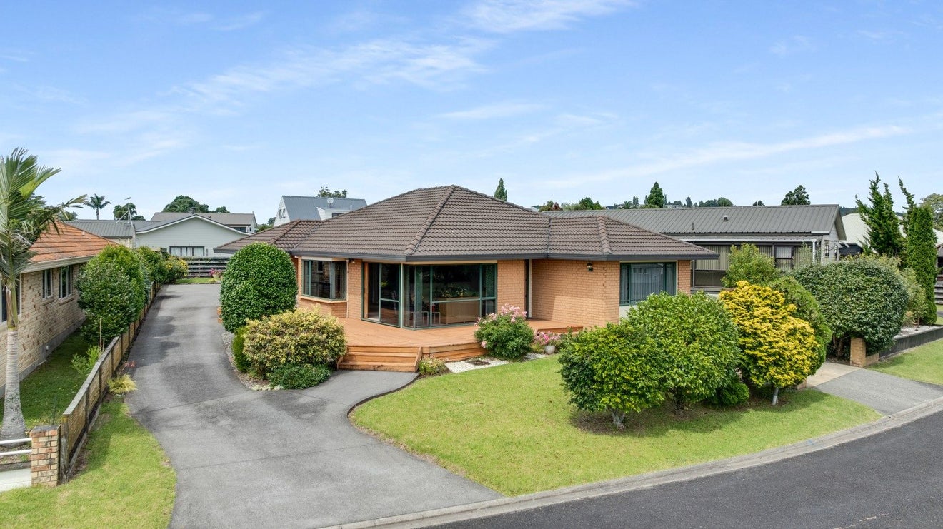 109 Everitt Crescent, Whangamata, Whangamata - Carousel 2