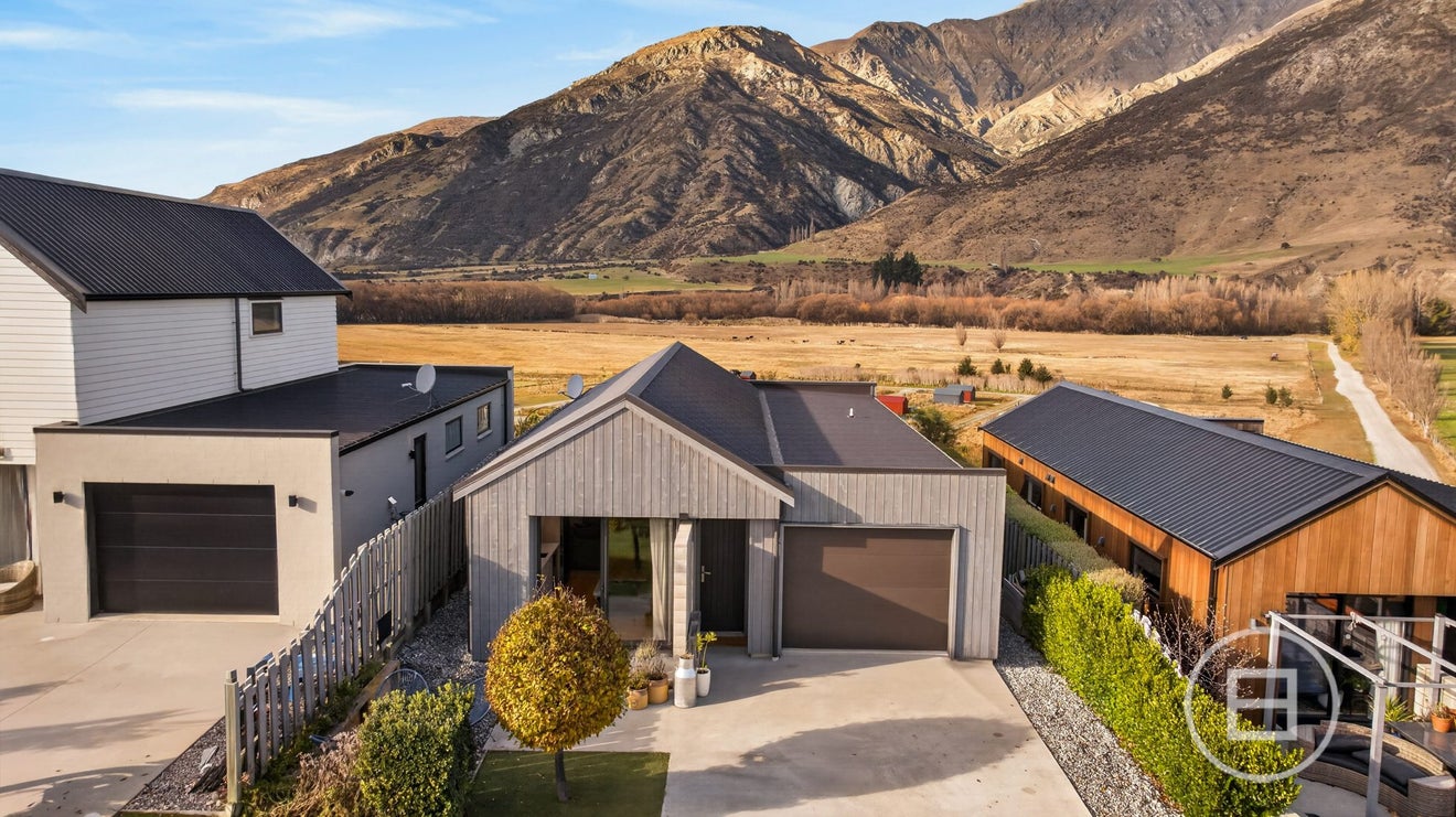14 Huxley Place, Lake Hayes, Queenstown - Carousel 2