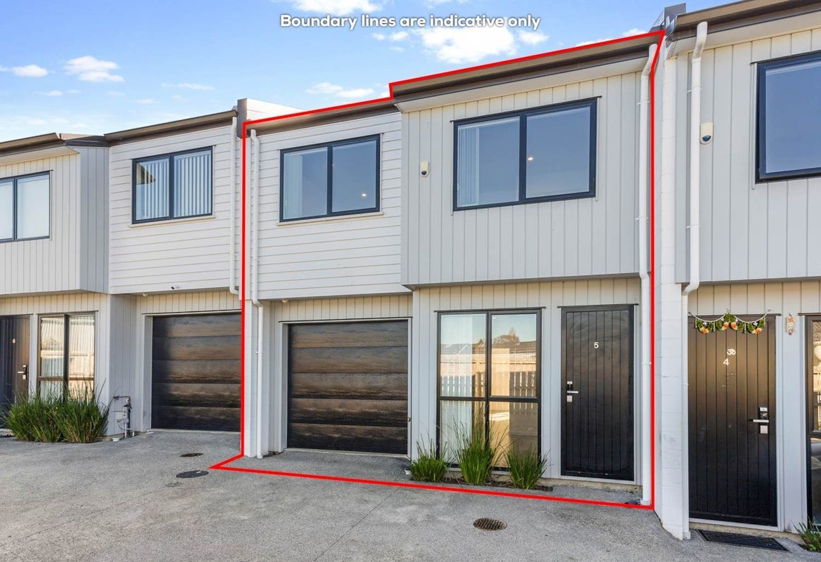 5/60 Kelman Road, Kelston, Auckland - Carousel 1