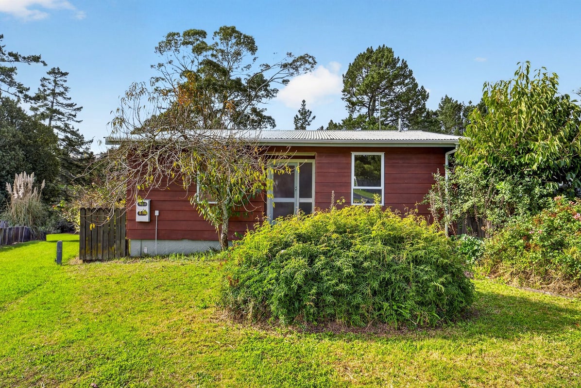 37 Huia Street, Waiuku, Waiuku - Carousel 2