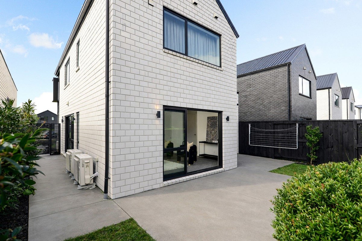16 Cogar Terrace, Chartwell, Hamilton - Carousel 3