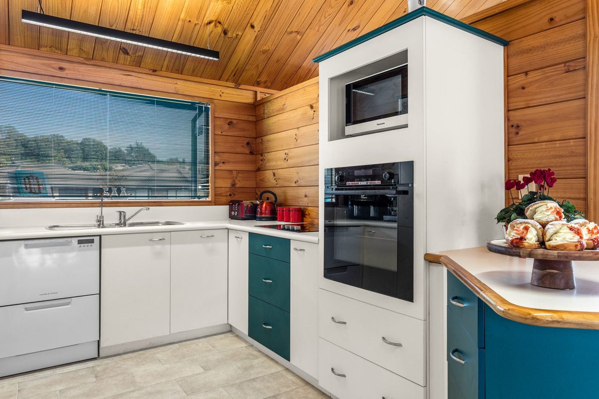 96A Ocean Road, Ohope, Ohope - Carousel 2