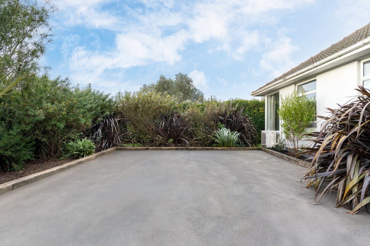 95 Springs Road, Hornby, Christchurch - Carousel 18