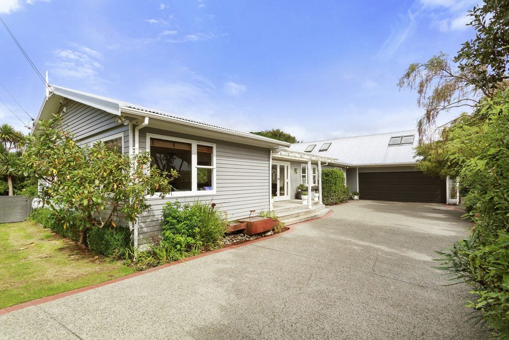 12 Edwin Street, Belmont, Lower Hutt - Carousel 2