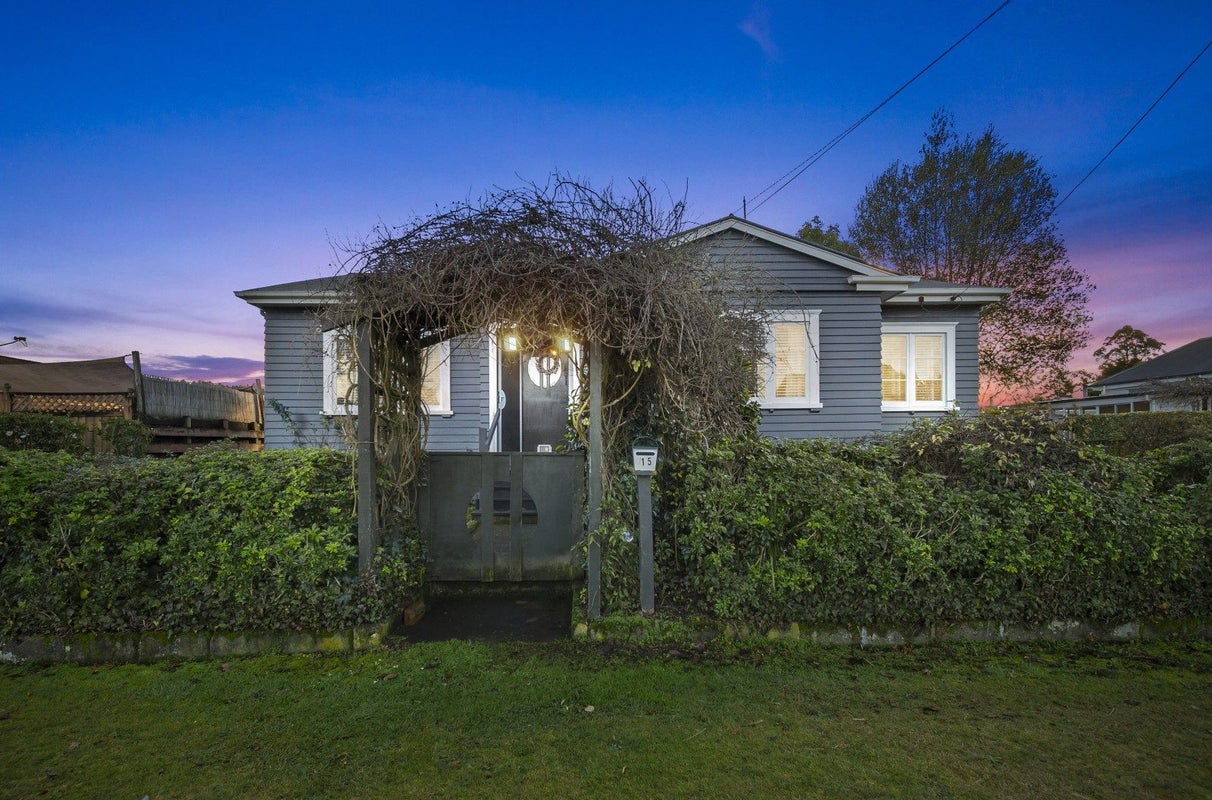 15 West Street, Taumarunui - Carousel 2