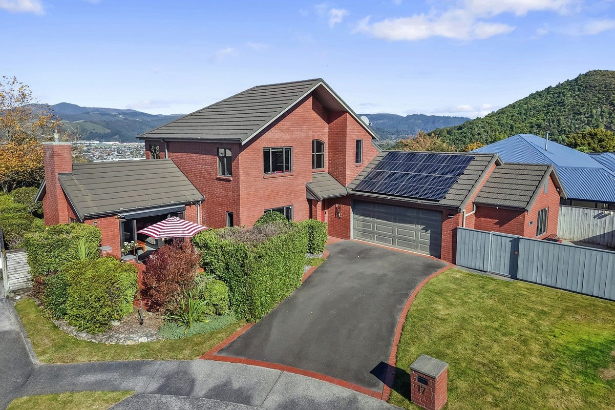 17 Garrett Place, Riverstone Terraces, Upper Hutt - Carousel 1