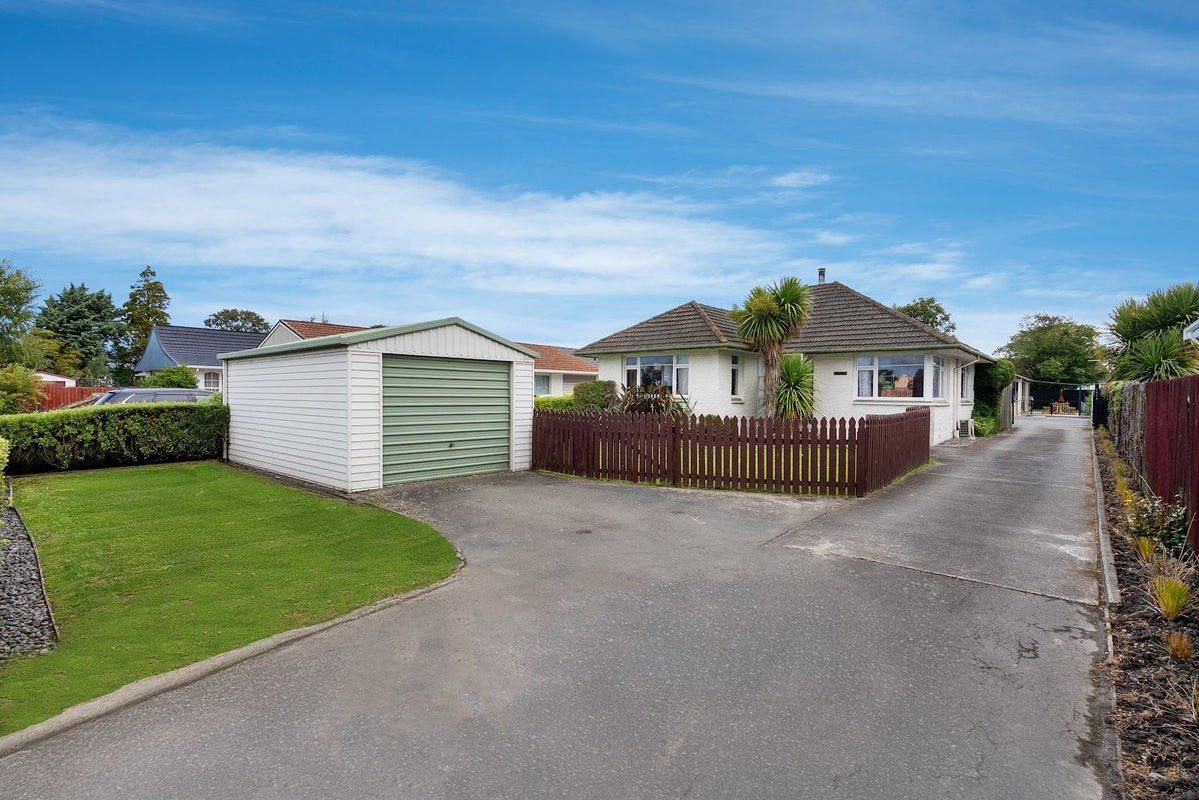 205 Main North Road, Redwood, Christchurch - Carousel 1