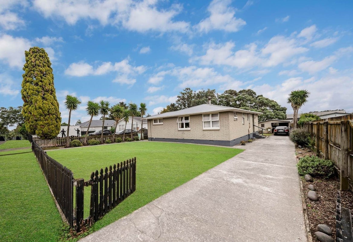 20 Mack Place, Red Hill, Papakura - Carousel 1